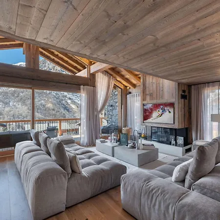 Chalet Neuf Avec Piscine Chauffee, Espace Detente, Sauna, Bain Nordique Et Salle De Cinema - Fr-1-570-57